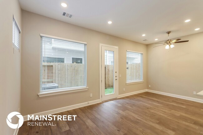 Photo - 5104 Royal Heath Dr