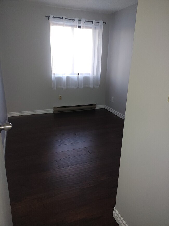 Photo - 723 Tecumseh Rd E Unit 201