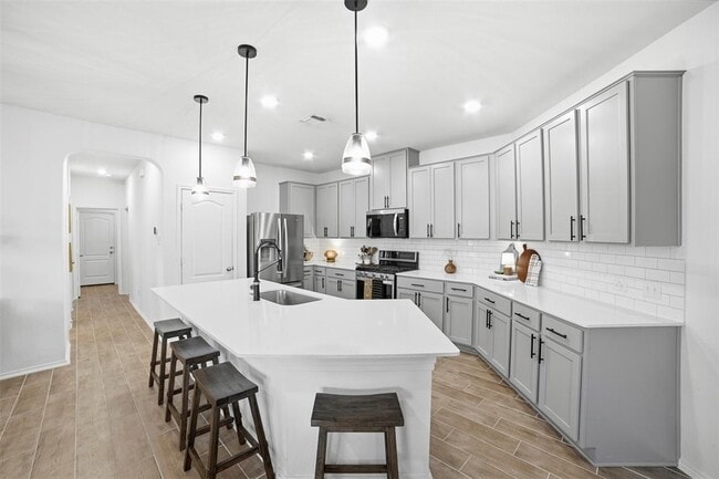 Photo - 517 Lady Swiss Ln