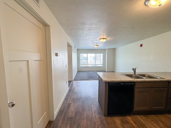 Photo - 531 S 850 E