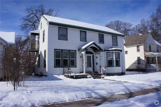 Building Photo - 616 Hobart St Rental