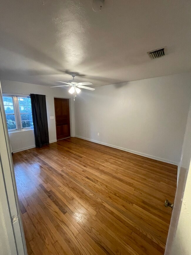 Photo - 716 S Mills Ave Unidad 716