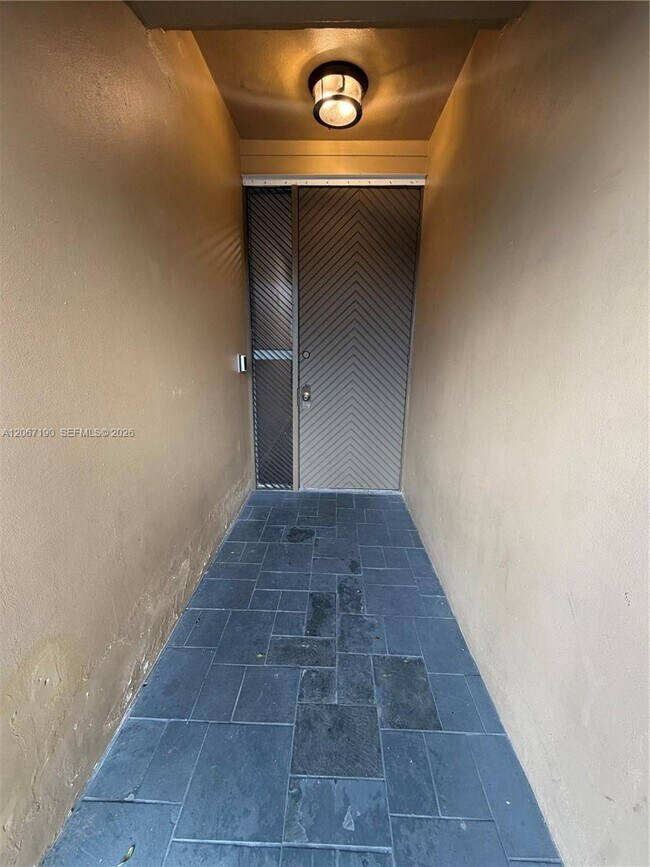 Photo - 16022 Kilmarnock Dr