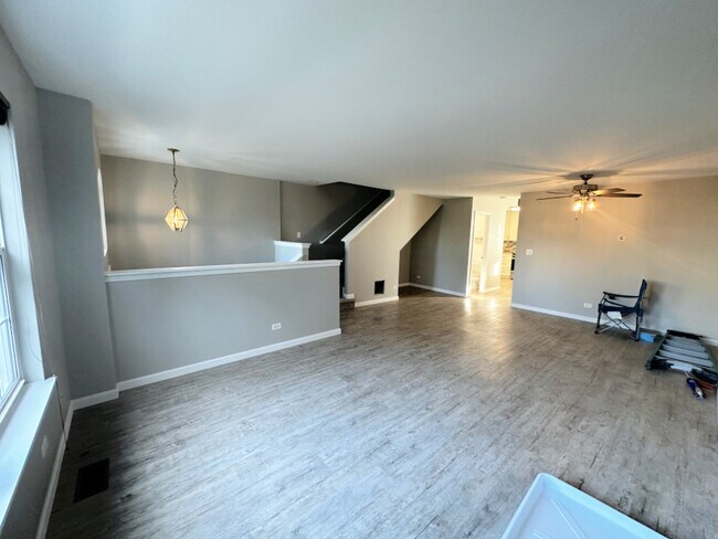 Photo - 924 Clover Ln