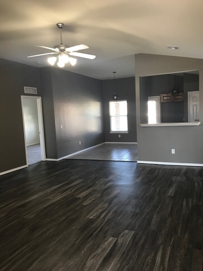 Photo - 18109 Calle Way