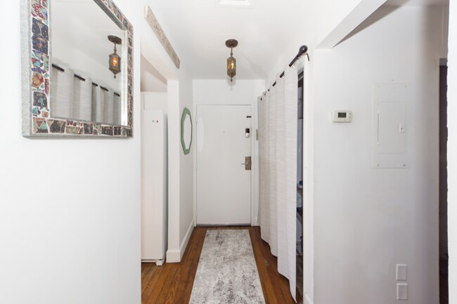 Photo - 350 King St Unit 307