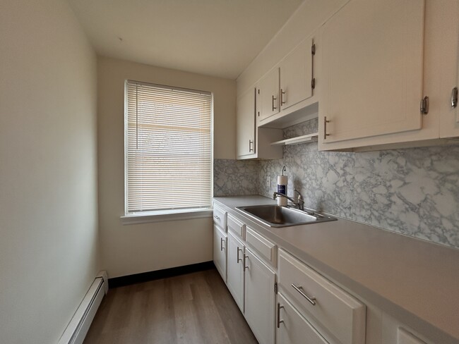 Photo - 702 Shaw Ave House