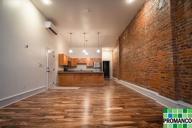 Building Photo - Downtown Luxury Loft Apartment Unit Apartment A
