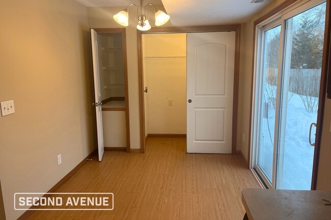 Photo - 385 Station 44 Pl