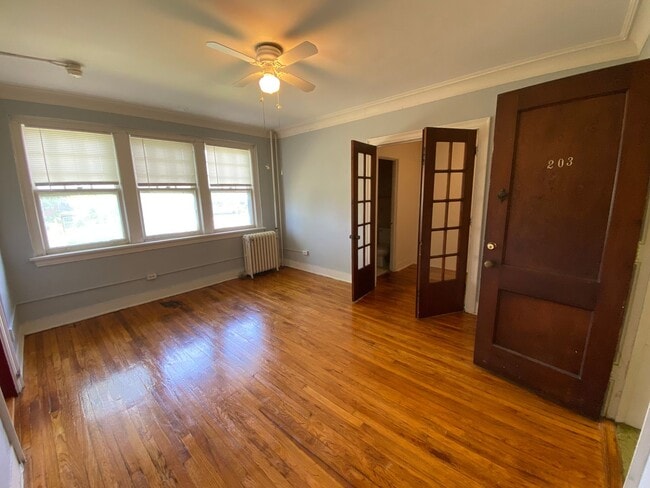 Photo - Rollins Apartments