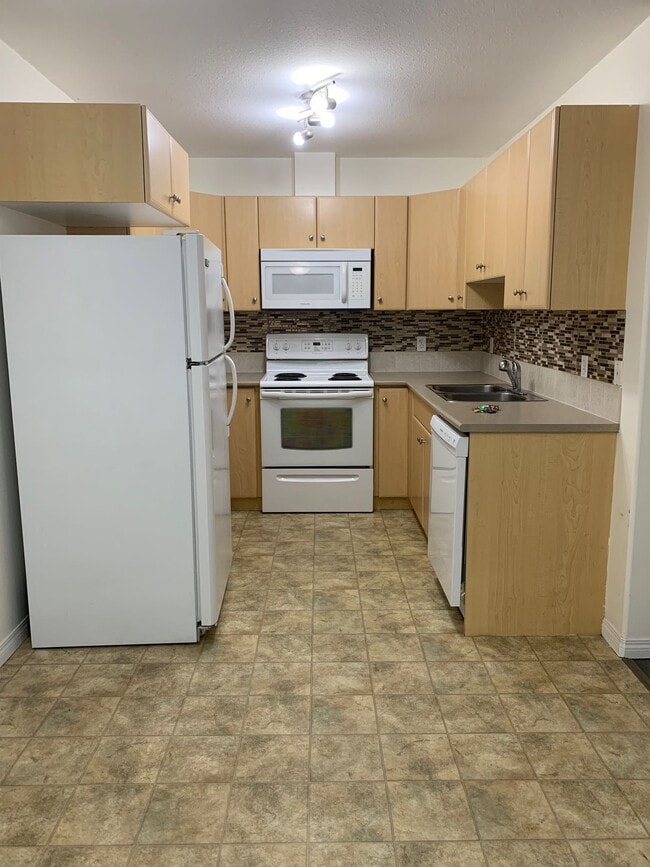 Photo - Apartment/Condo Located in Timberlea - Great Price You Will Not Want to Miss Out! Unité 1406