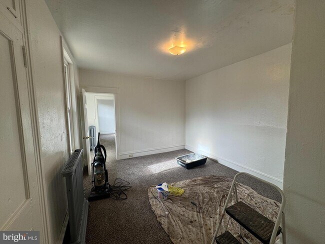 Photo - 261 N York St Unit A