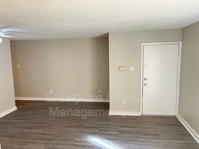 Photo - 1355 Garden Rd