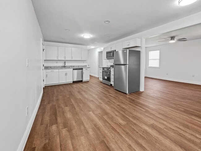 Photo - 9102 Oleander St