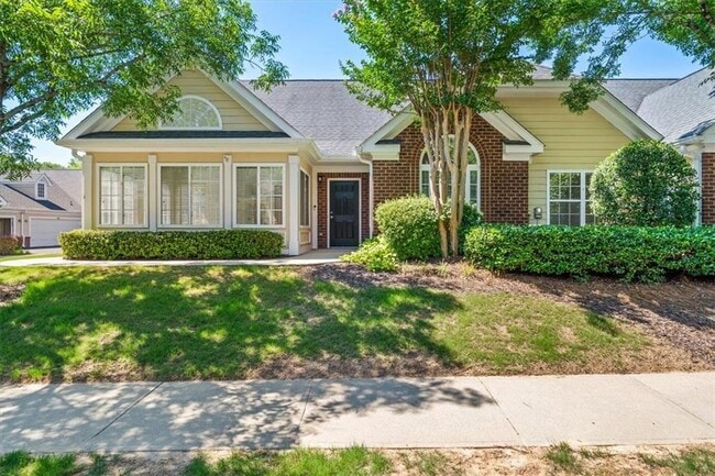 Building Photo - 1305 Village Ln