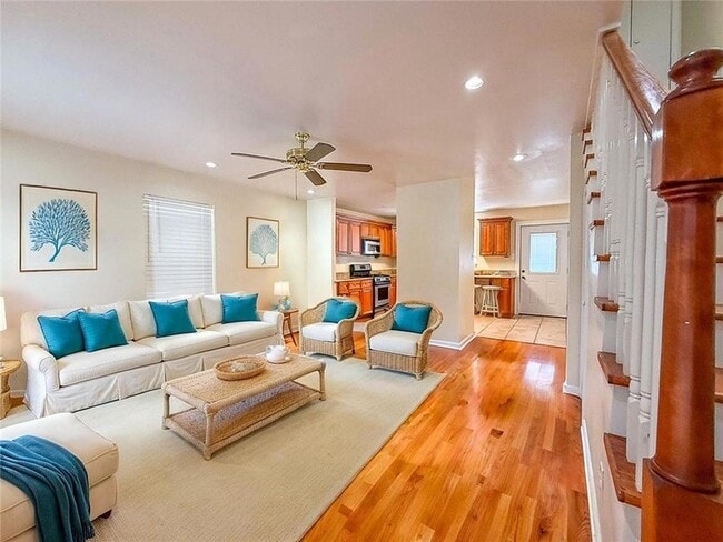 Photo - 2107 Valmont St