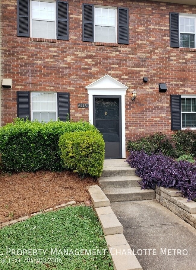 Cozy condo in South Charlotte! 200 off on... House Rental in
