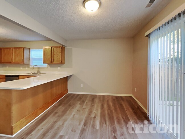 7114 Mars Dr