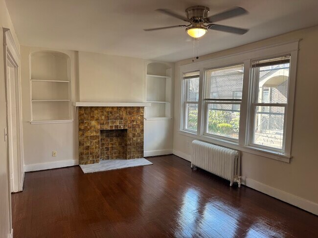 Photo - 5714 Beacon St