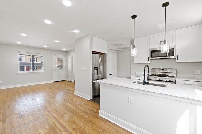 Photo - 135 Lynhaven Dr