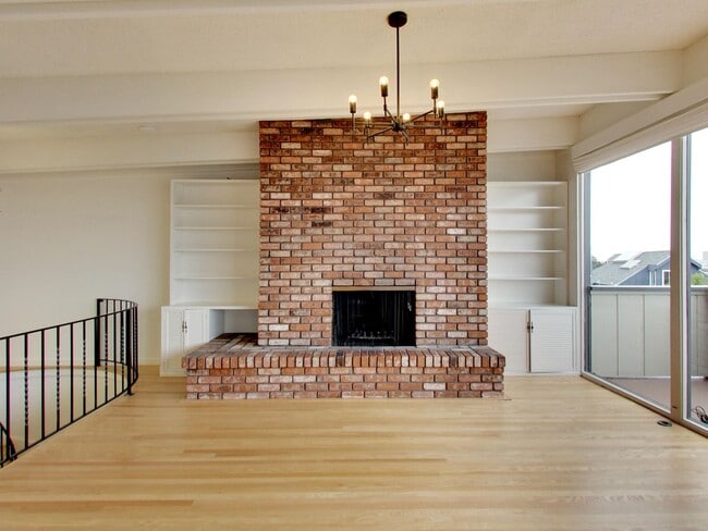 4BR Home with Jaw-Dropping Views, Garage, ... - 4BR Home with Jaw-Dropping Views, Garage, ...