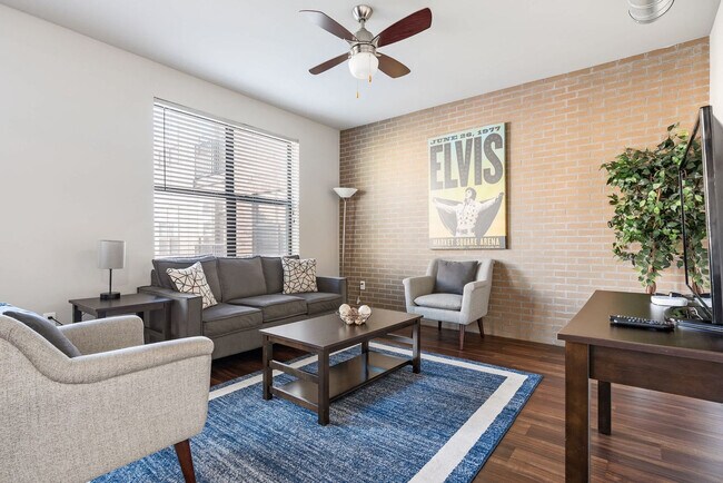 Photo - 235 S Delaware St Unit ID1364142P