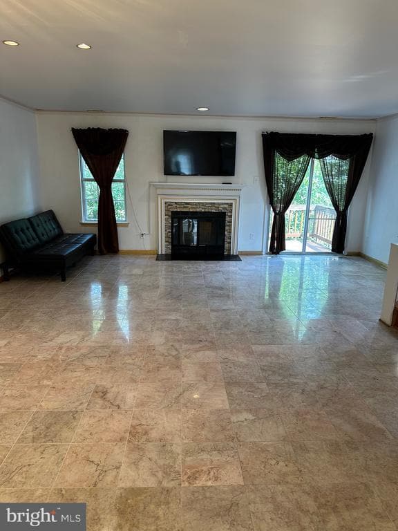 Building Photo - 4002 Summer Hollow Ct