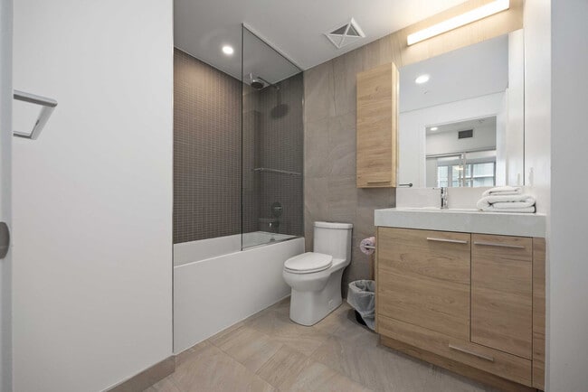 Photo - 200 Redpath Ave Unité SI ID1357459P