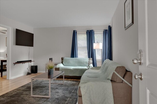 Photo - 803 W Markham Ave Unidad ID1388429P