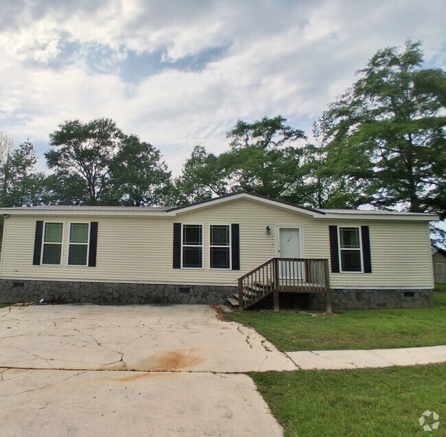 Building Photo - Charming 3 Bedroom, 2 Bath Home in Ohatche...