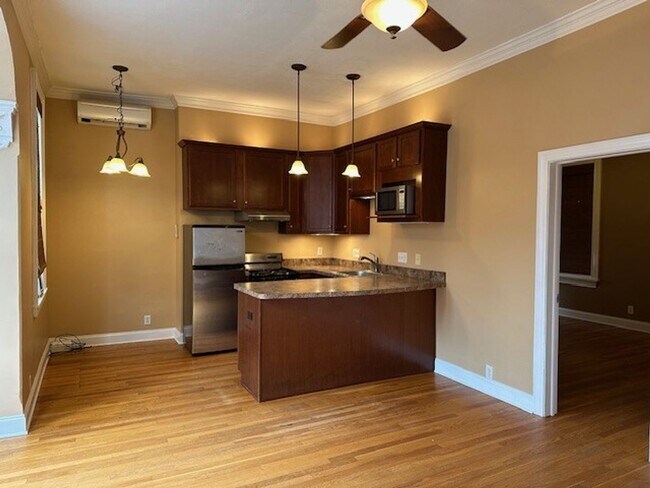 Photo - Harrisburg School District 1 Bedroom 1 Bat... Unit 2F