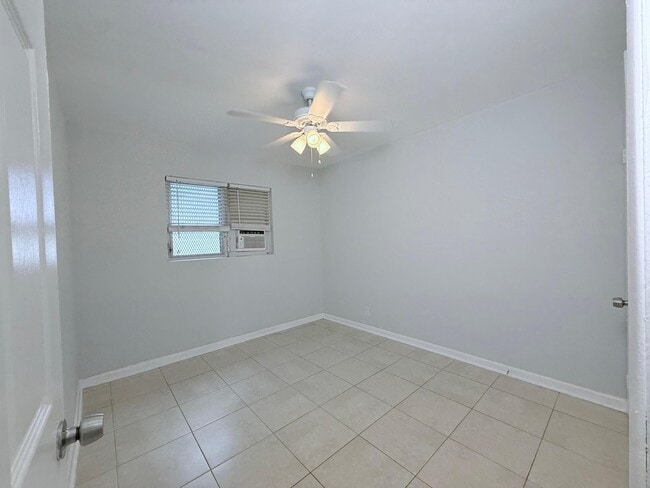 Photo - 809 2nd St Unit 3