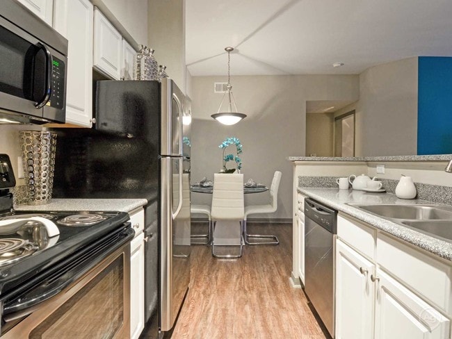 The Lexington at Champions - The Lexington at Champions Apartments