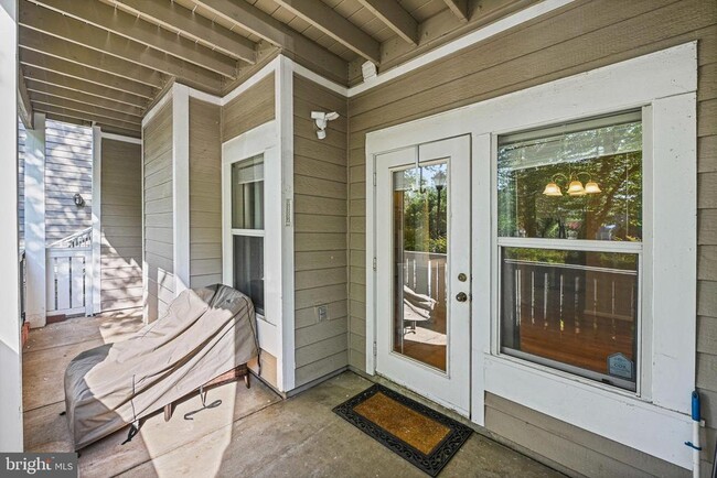 Building Photo - 14300 Rosy Ln Unit 16