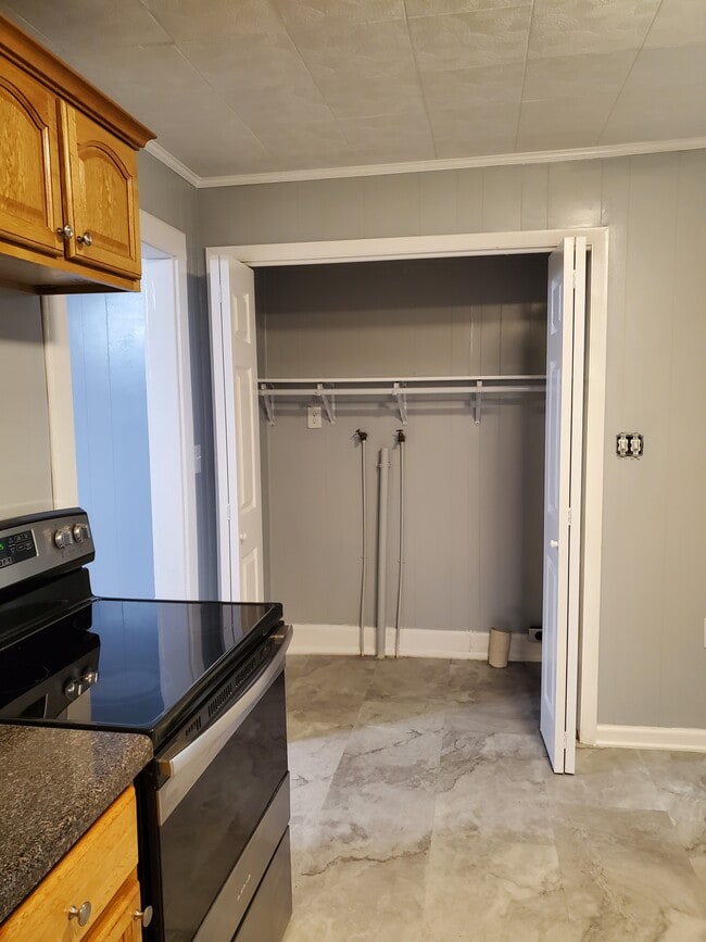 Photo - 135 Kingsolver St