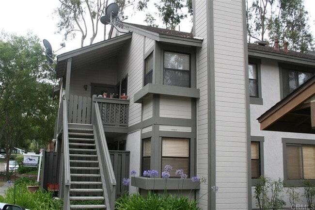 Stylish 2 Bed, 2 Bath Upper Unit in Prime ... - Stylish 2 Bed, 2 Bath Upper House Unit in Prime ...