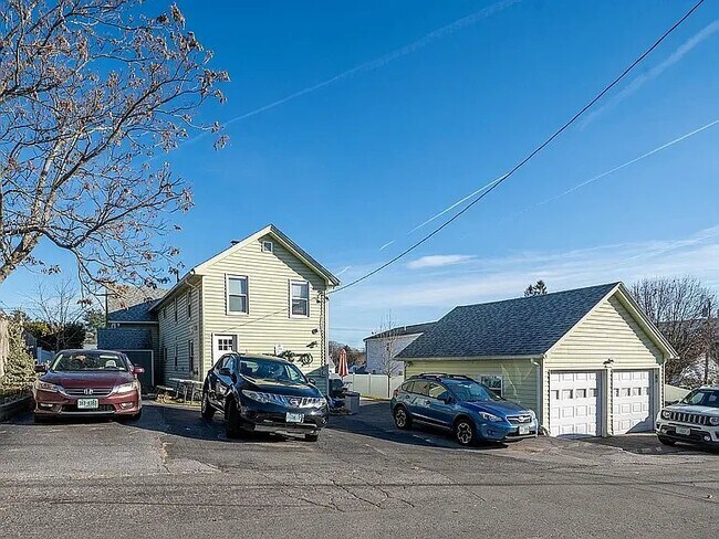 336 Calef Rd Unit 1