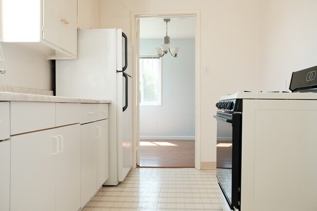 Photo - 1212 Neilson St Unit 1