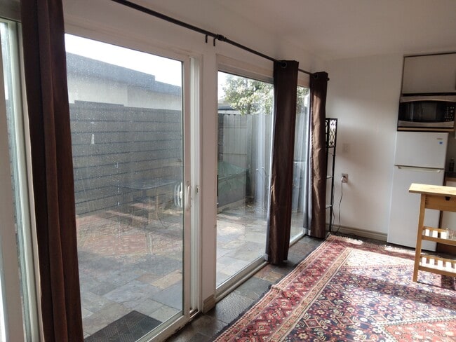 Photo - 3331 Dickens St Unit Studio1