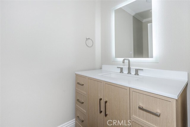 Photo - 2345 Montrose Ave Unit 8
