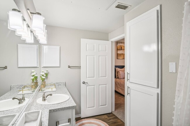 Stone Canyon Apartment Homes