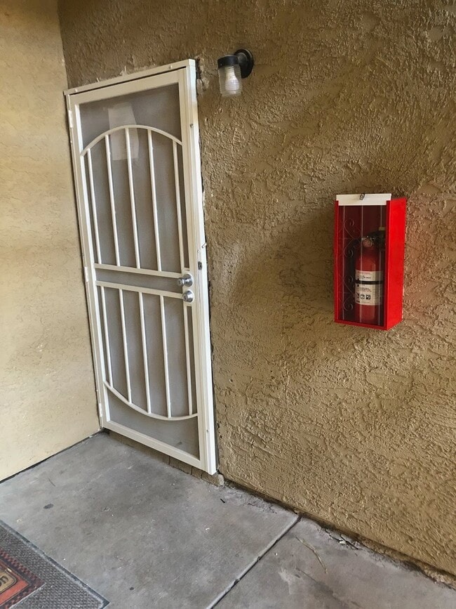 Front door - 2811 Wheelwright Dr