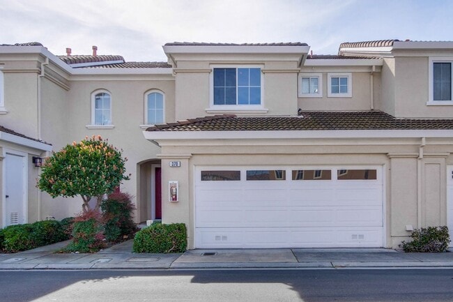 Building Photo - Spacious 2 Bed 2.5 Bath Townhome In Milpitas!