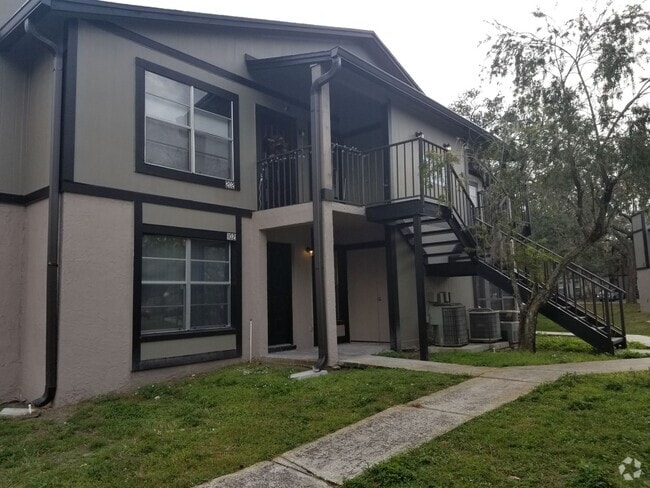 Building Photo - Conveniently located! Renovated 1 yr ago Rental