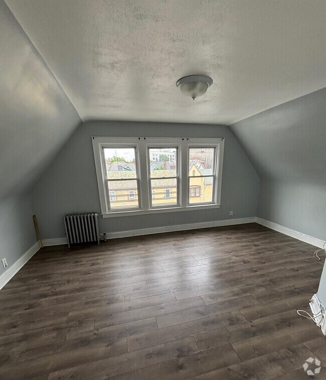 Building Photo - 624 E 26th St Unit 3 Rental
