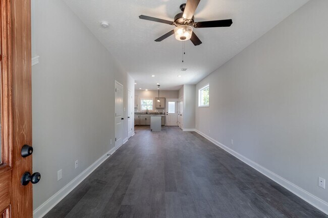 Photo - 944 Charlotte St Unit B