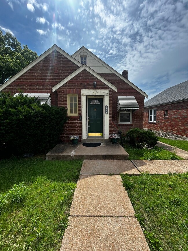 Photo - 8554 Oriole Ave