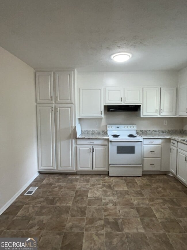 Photo - 1430 High Meadow Dr