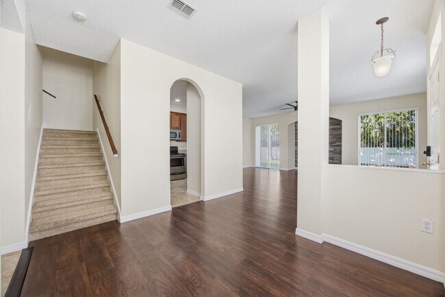 Photo - 3 Bed / 2.5 Bath Townhome – 2-Car Garage | Kissimmee, FL
