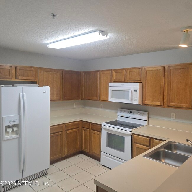 Photo - 7920 Merrill Rd Unidad 716